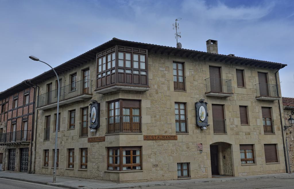 Hotel Rural La Corte De Los Pinares Vinuesa Exterior photo